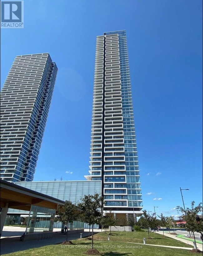 Building Photo - 950 Portage Pkwy