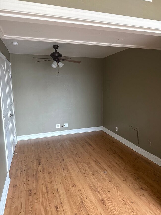 Foto del edificio - 100 N Arlington Ave