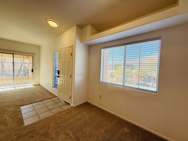 Building Photo - Recently Updated Condo-Available Soon!