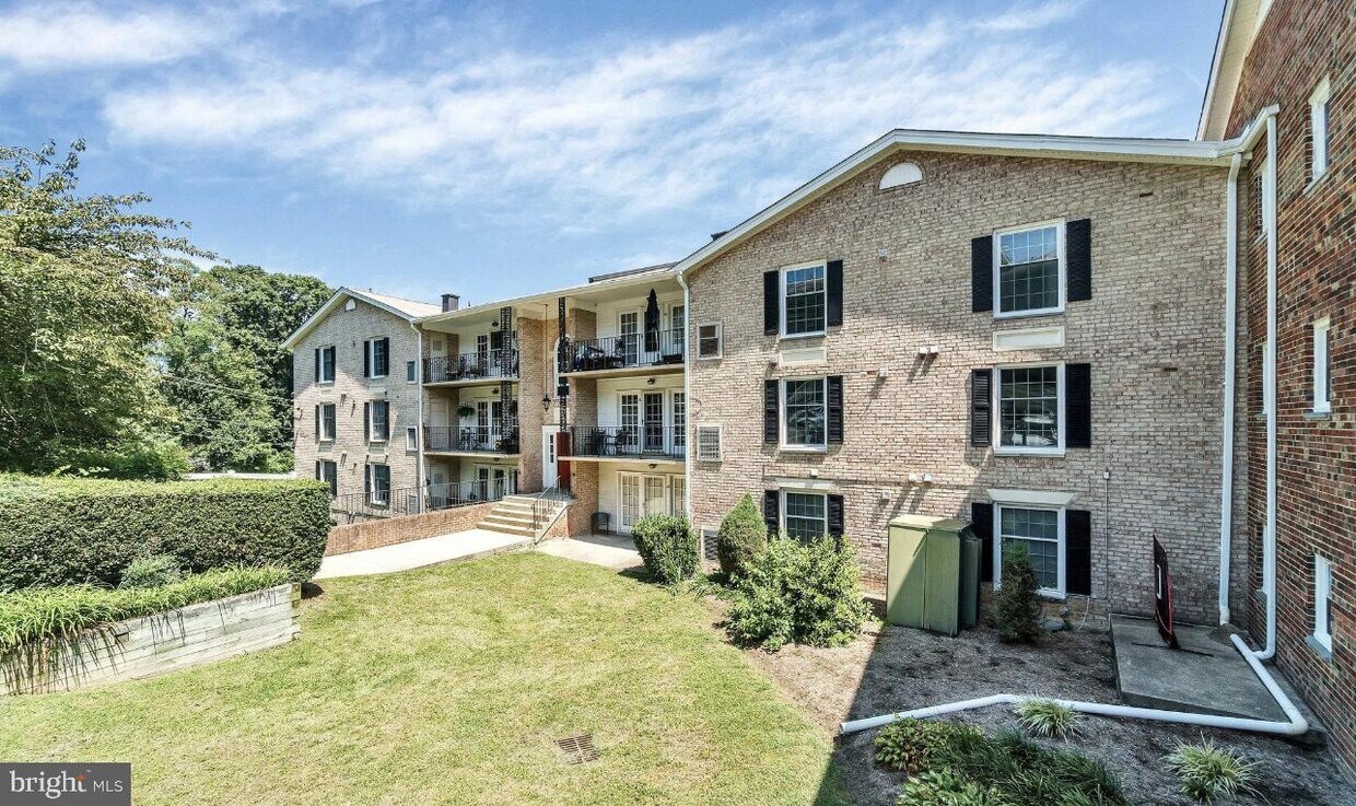 12705 Gordon Blvd Unit 39, Woodbridge, VA 22192 Room for Rent in