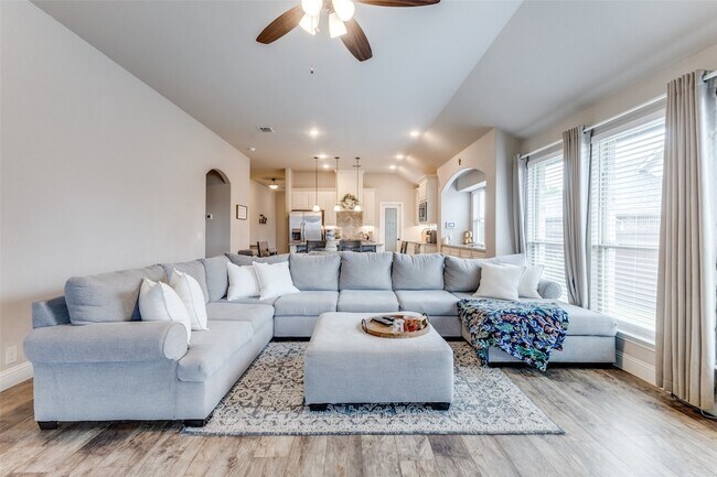 Foto del edificio - 3805 Orleans Way