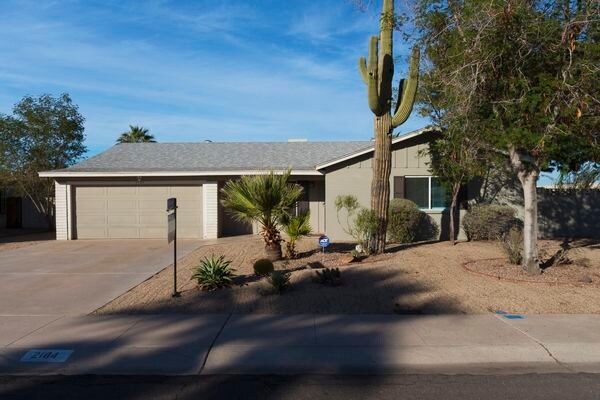 Primary Photo - 2184 E Broadmor Dr