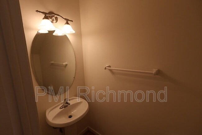 Foto del edificio - 5805 Park Creste Dr