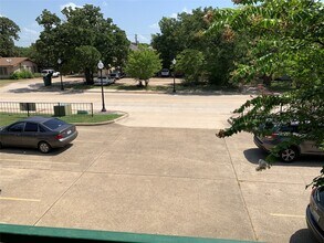 Building Photo - 4100 College Main St