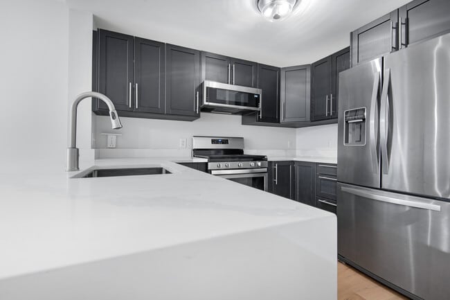 Building Photo - 350 G St SW