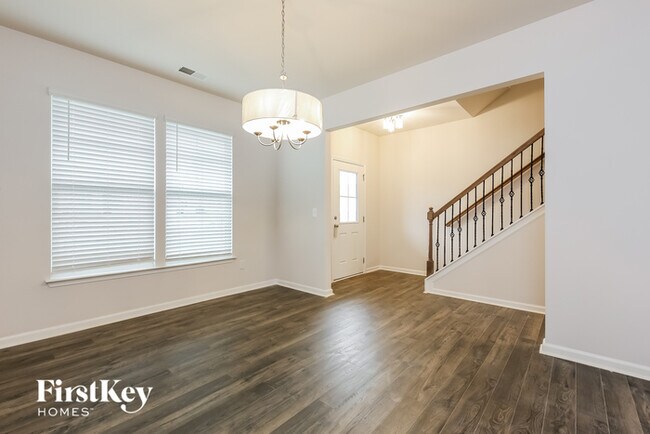 Foto del edificio - 106 Wild Lily Dr