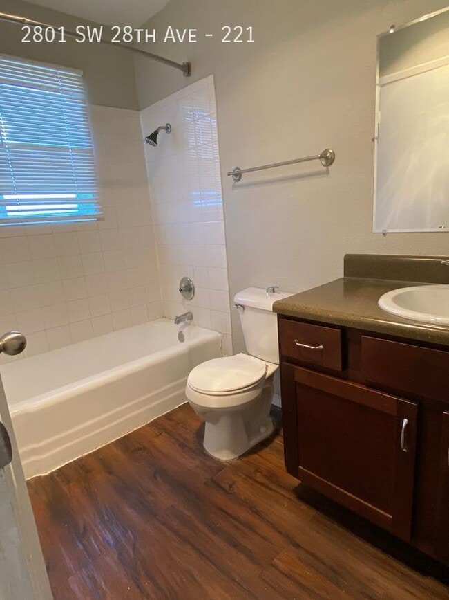 Foto del edificio - 2801 SW 28th Ave
