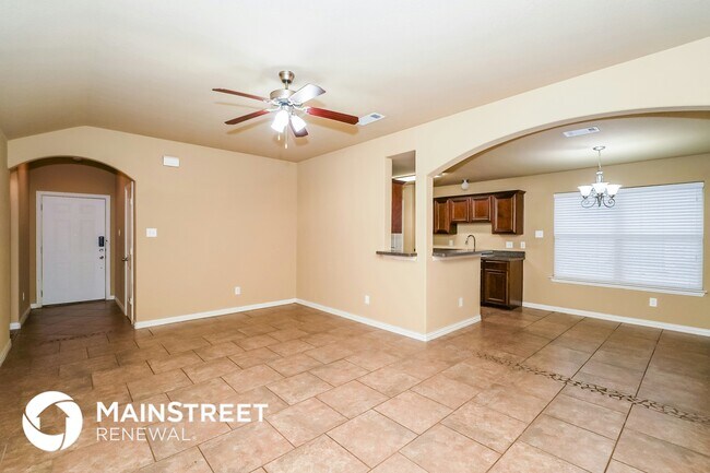 Foto del edificio - 7625 Hollow Forest Dr