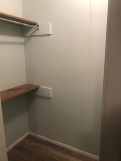 Walk-in closet #1 - 1833 Ryder