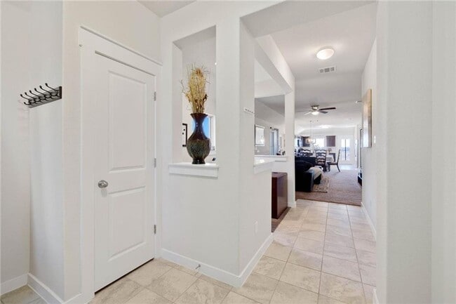 Foto del edificio - Warm & Inviting 3BR / 2BA Home with Large Backyard