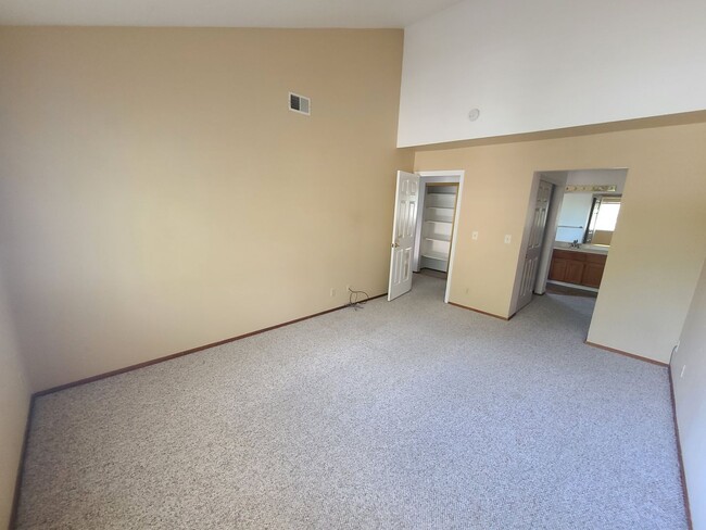 Foto del edificio - Charming 2 Bedroom Townhouse in Castro Val...