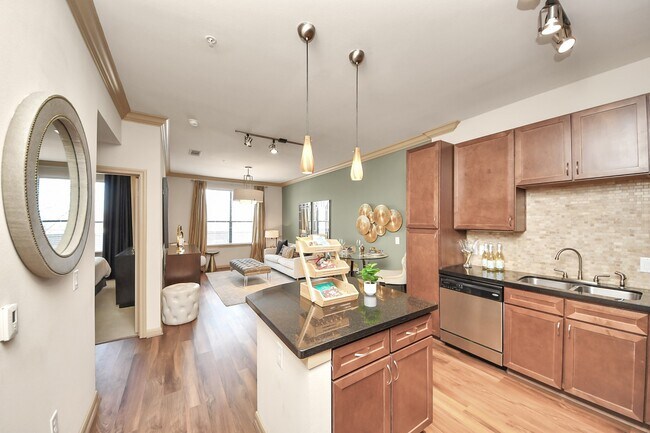 Building Photo - 6363 San Felipe St