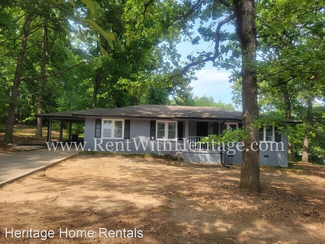 Foto del edificio - 3 br, 2 bath House - 2786 Pope Rd.