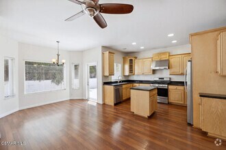 Building Photo - 526 Houston Dr