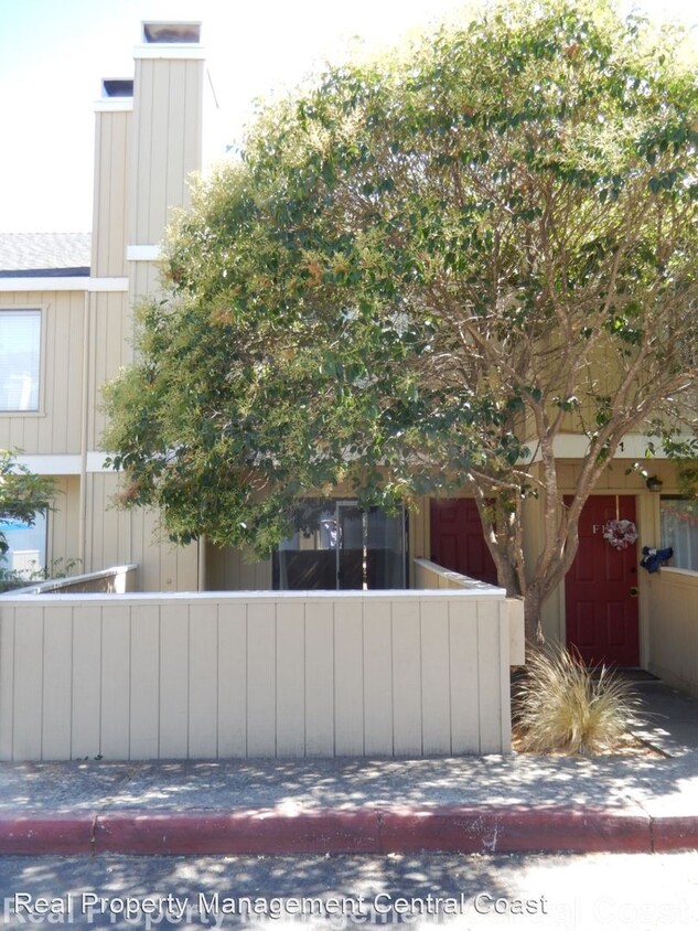 Primary Photo - 2 br, 1.5 bath House - 3750 El Camino Real...