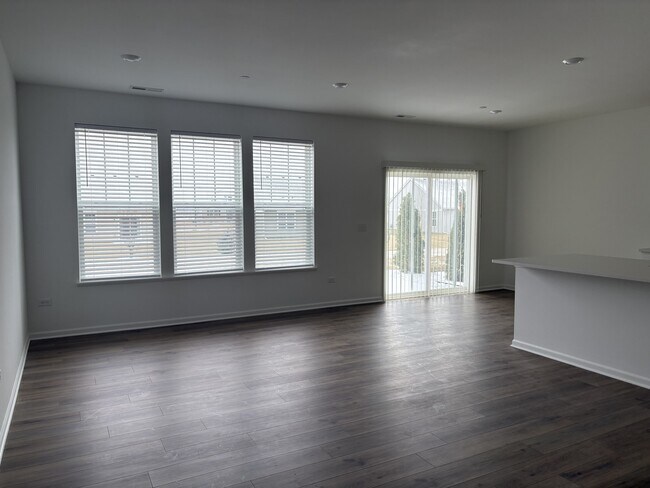 Foto del edificio - 4244 Meadowridge Rd