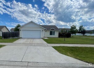 Building Photo - 3748 Pandion Dr