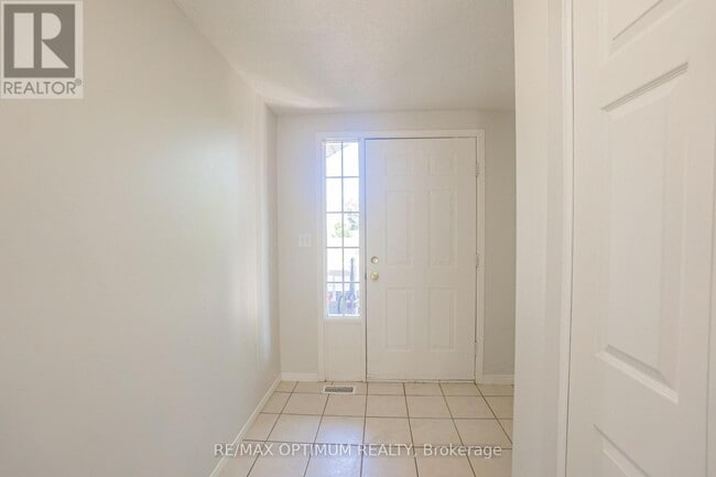 Building Photo - 139 Activa Ave