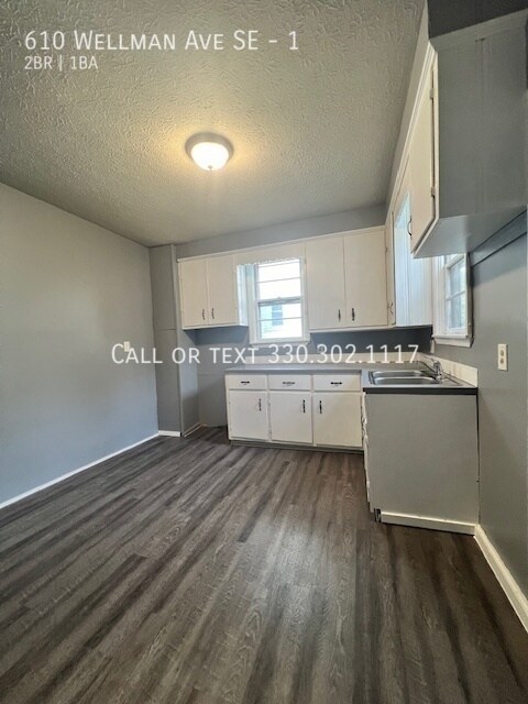 Building Photo - Spacious 2 bedroom duplex for rent - 1st f...