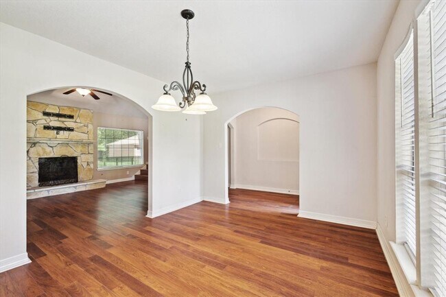 Foto del edificio - 23906 Northcrest Dr
