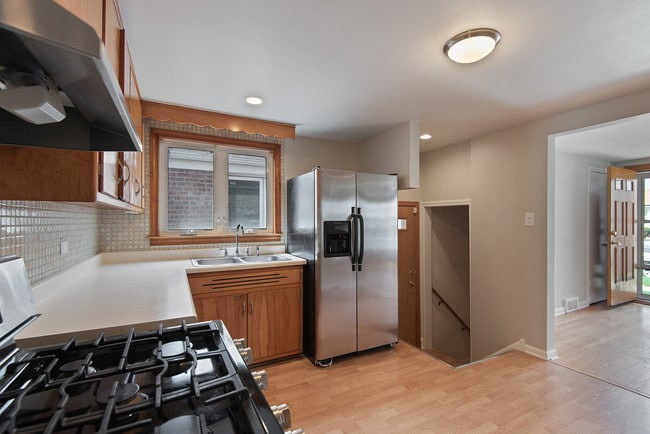 Building Photo - 5143 S Meade Ave