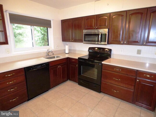 Building Photo - 2253 Coppersmith Square