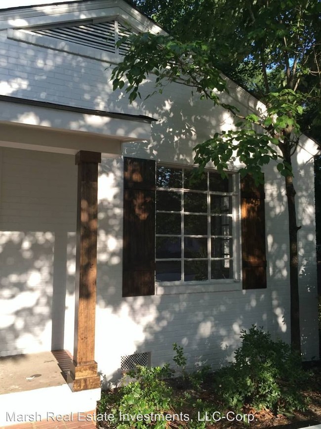 Building Photo - 3 br, 1 bath House - 1005 Auburn Street