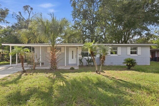 Building Photo - 2130 Bills Dr