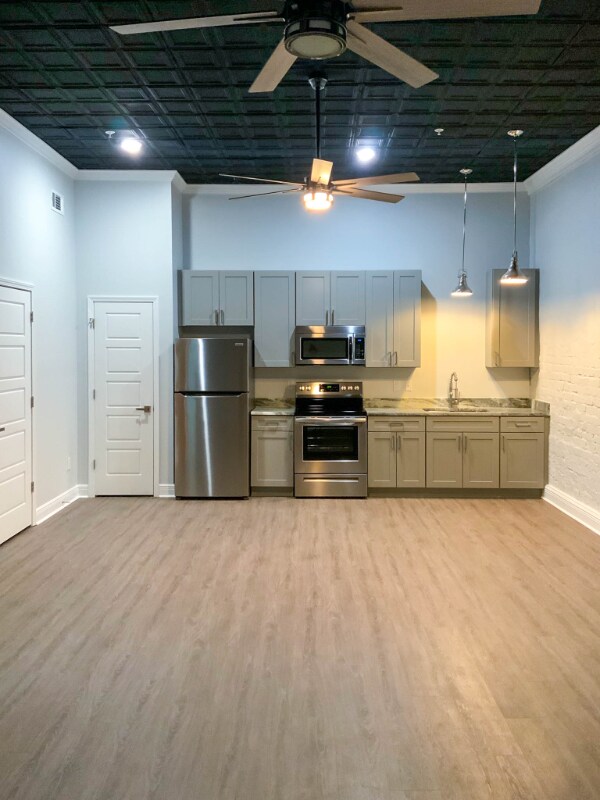 153 1st St S Unit B, Wiggins, MS 39577 Room for Rent in Wiggins, MS