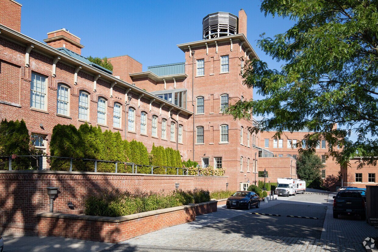 Watchcase Condos Apartments in Sag Harbor, NY