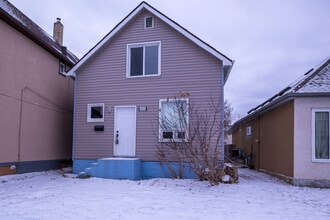 Building Photo - 622 Talbot Ave
