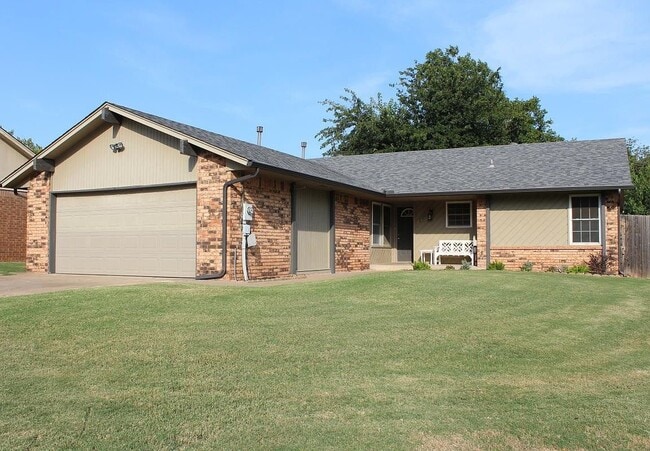 Building Photo - 700 Pintail Pl