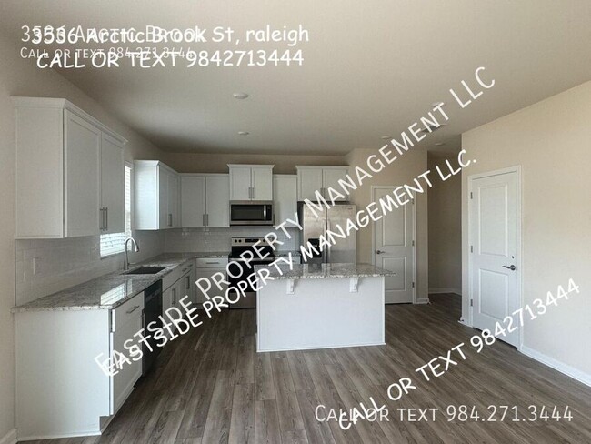 Building Photo - 3536 Arctic Brook St