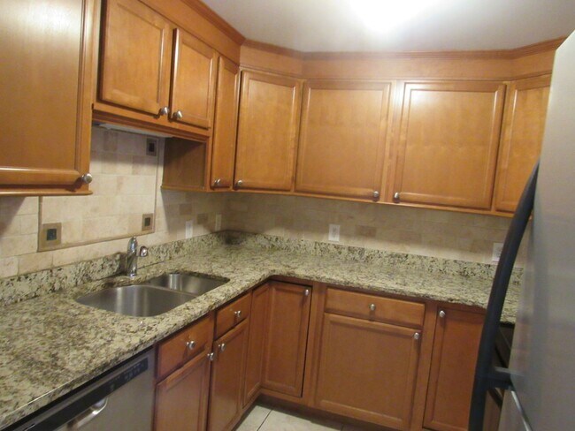 Foto del edificio - Londonderry 3 Bedroom Available NOW for Rent!