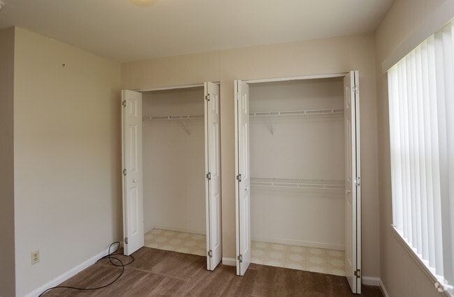 Interior Photo - Hudson Pointe