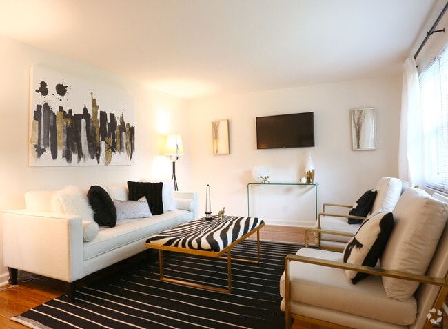 Interior - Lynnewood Gardens
