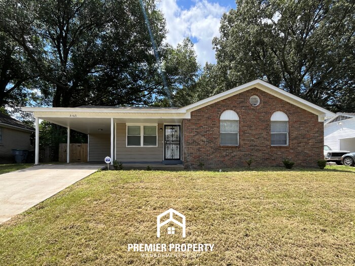 Charming 3BR/2BA in 38118 | Gleaming Hardwood Floors, Dining Area & Huge Yard - Charming 3BR/2BA in 38118 | Gleaming Hardwood Floors, Dining Area & Huge Yard