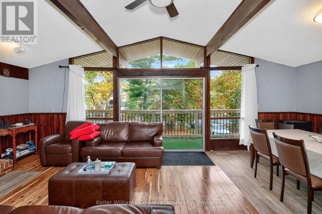 Building Photo - 1950 Champlain Rd