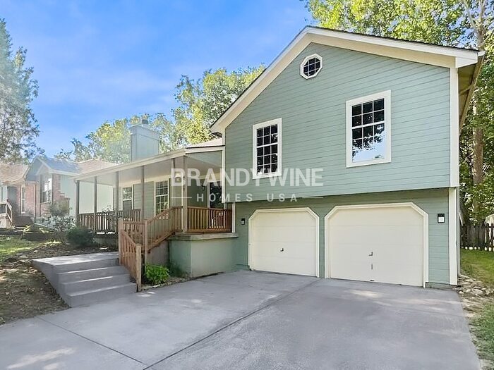 Primary Photo - 18109 E 31st Terrace Dr S
