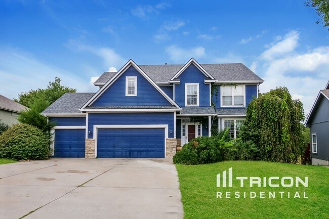 300 Ash Ln