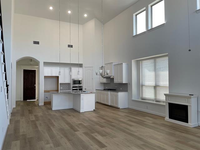 Foto del edificio - 372 Rosemary Dr