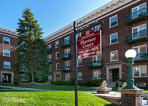 Primary Photo - 2464 Harney St