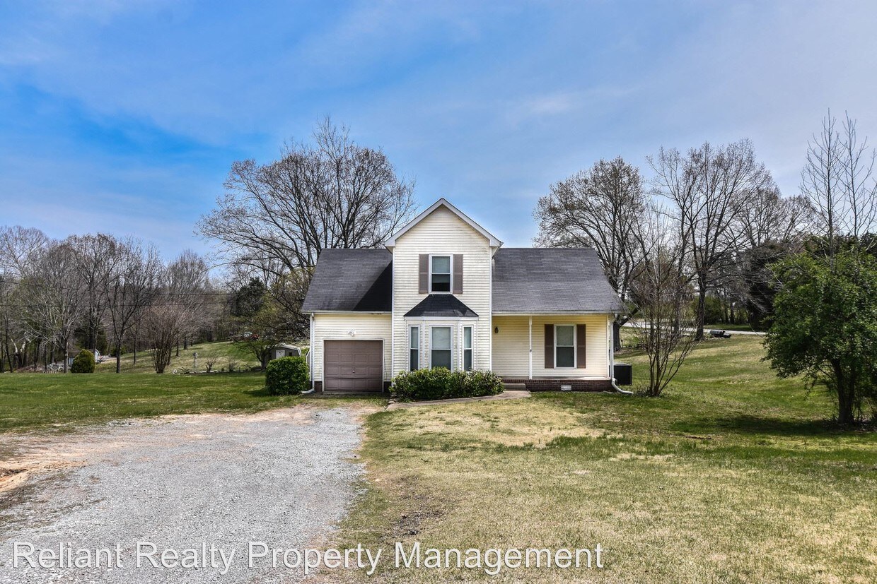 1801 Dotsonville Rd, Clarksville, TN 37042 House Rental in
