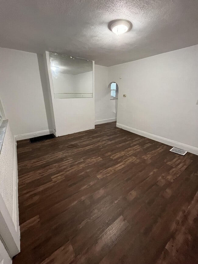 Photo - 1513 Ridge Ave House