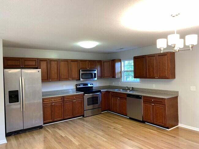 Building Photo - 124 Headlyn Drive