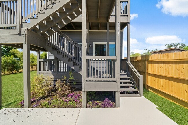 Foto del edificio - 8203 Tower St