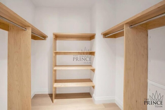 Building Photo - 1 bedroom in New York NY 10004