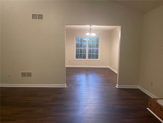 Foto del edificio - 4586 Stewart Reilly Dr