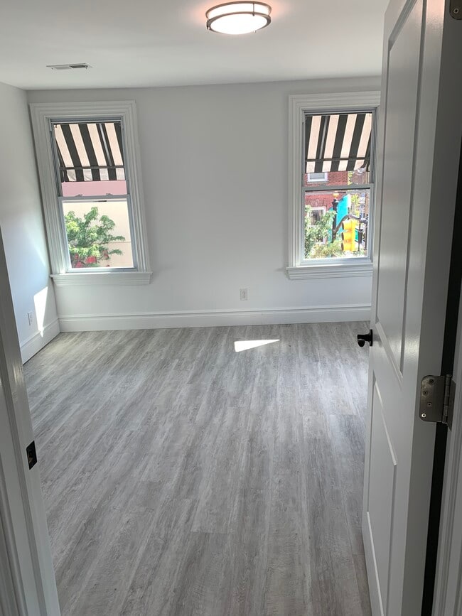 3bedrooms - 152 Ferry St