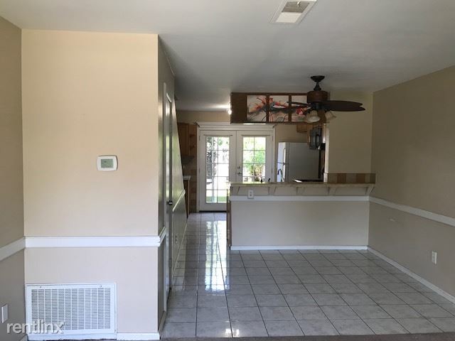 Building Photo - 10106 Carefree Dr
